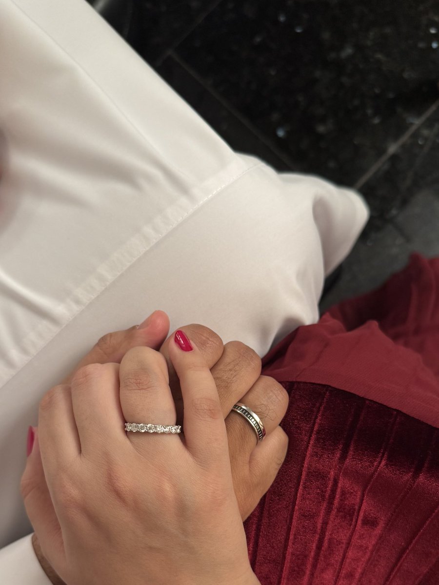 jumansin's tweet photo. 15.1.26
From miss to mrs❤️💍 https://t.co/ktgQMANfpD