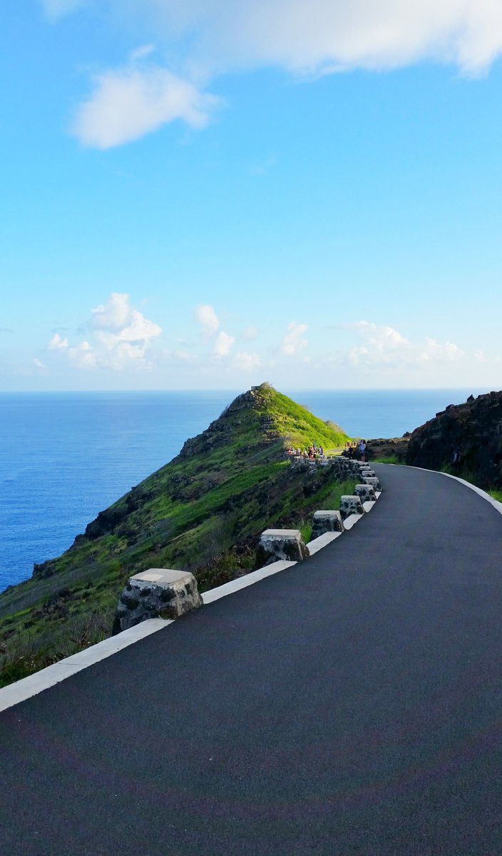 Travel_Handler's tweet image. コンビニでアイス買うつもりがお菓子も買っちゃった 🌧️