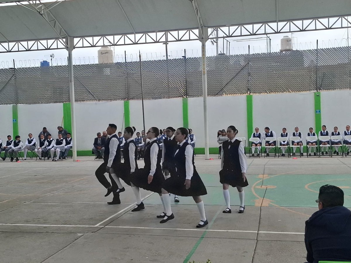 Escuela Preparatoria Oficial Núm.282 tweet media