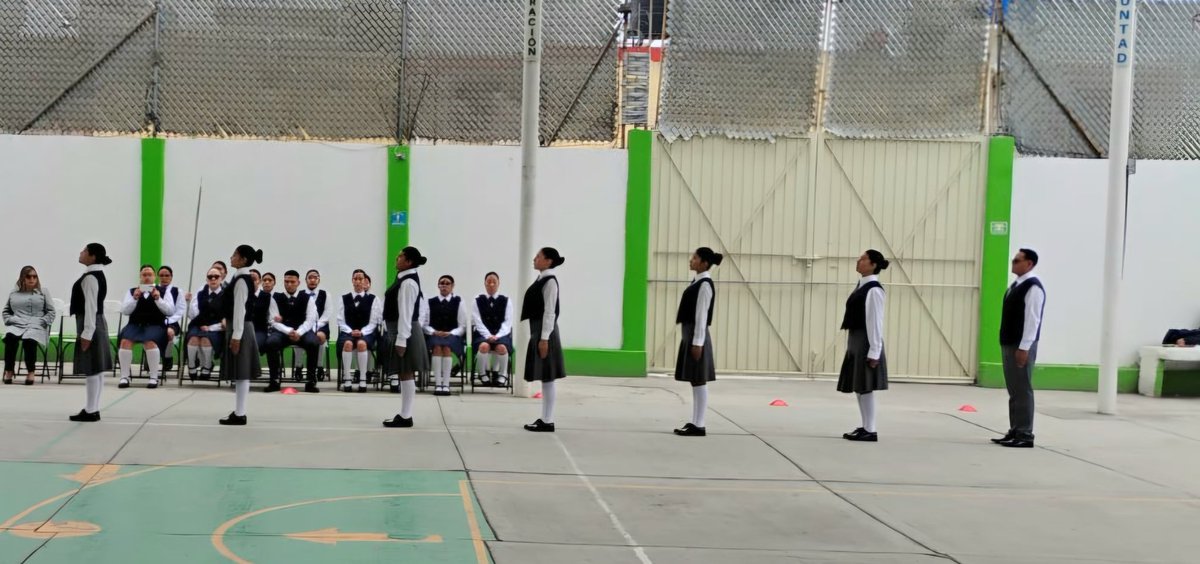 Escuela Preparatoria Oficial Núm.282 tweet media