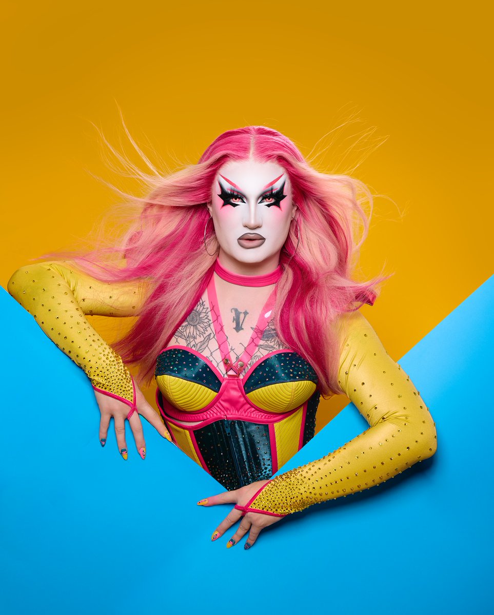 Drag Base tweet media