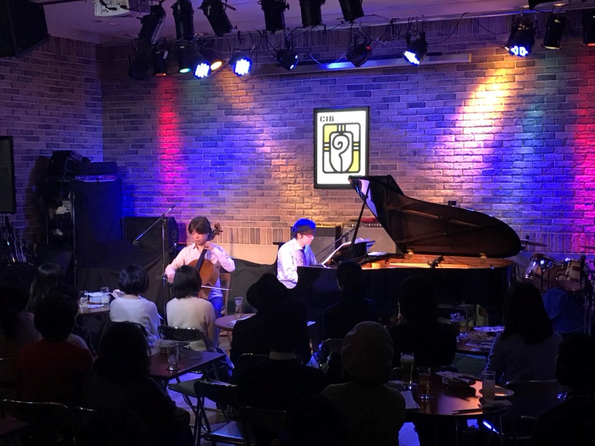 InfoKashiwagiVc's tweet image. 柏木広樹🎻Cello 光田健一🎹Pf🎤Vo #二人旅
🎊15周年記念ツアー🎉明日は熊本🐻

🗓️1／17(土) 13:30開場/14:00開演
🗾#熊本 Restaurant &amp;amp; Live Bar #CIB
当日券🎟️問📞096-355-1001 @KumamotoCib

18(日)#宮崎 は初めての会場 #ハートリスニングホール😊
hirokikashiwagi.com/futaritabi2026/
#柏木広樹 #光田健一