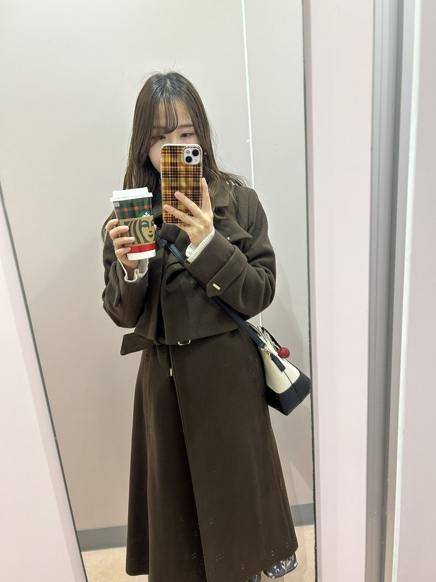 先日、実は初めて朗読というものに触れて…
舞台とは全然違うんだということを実感。

新たなチャレンジに、わくわくとドキドキが止まらない！！

今年は今までで1番運気のいい歳らしいので、新しことにどんどんチャレンジしていきたい気持ち✨️