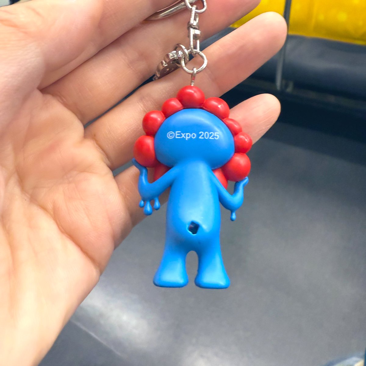 ミャクミャク…
きみ、うしろの目はどこに行った…？

そーですか。
過去は振り返らないタイプですか。

いいじゃん！
一緒に明るい未来見ていこうぜ！！

#ミャクミャク