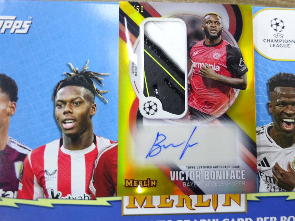 外国スポーツ選手カード ⇒ ブレーメン ) ヴィクター・ボ二フェイス マッチボール オート 50枚限定