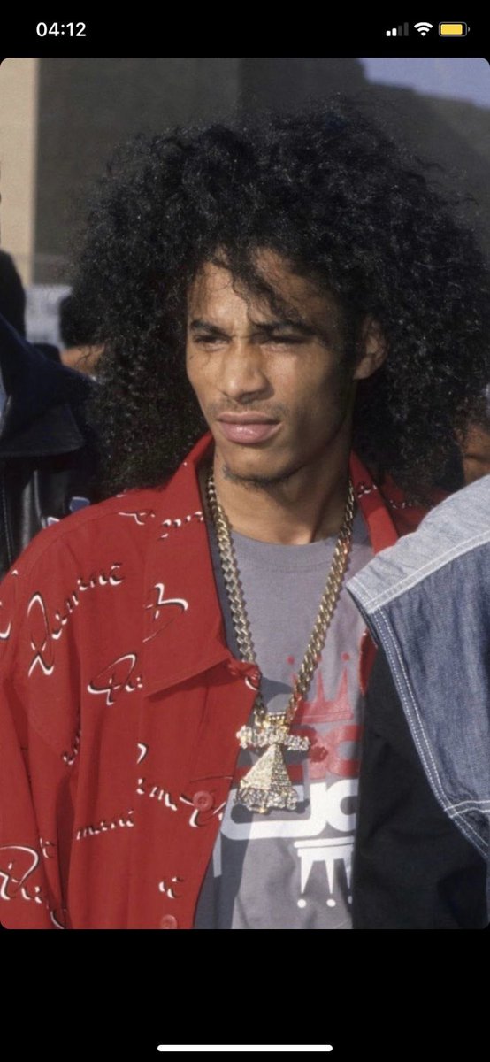 glynderella_'s tweet image. LAAAAAAYZIEEEEE 🖤