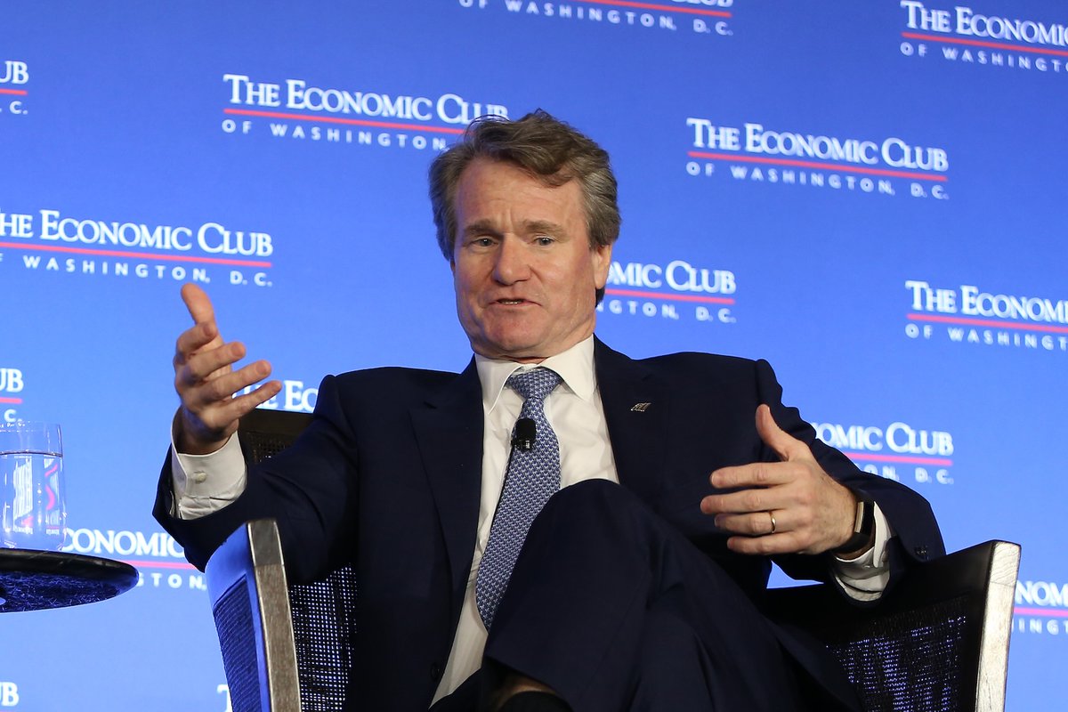 CoinMarketCap's tweet image. LATEST: 🏦 Bank of America CEO Brian Moynihan argues interest-bearing stablecoins could pull $6 trillion from traditional bank deposits, potentially raising borrowing costs for small businesses that rely on bank lending.