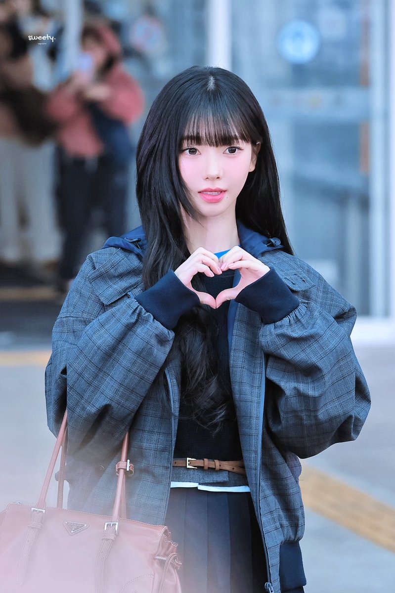 sweety_411k's tweet image. 260116 ICN 

#카리나 #Karina 
#에스파 #aespa

#KarinaxPrada #PradaFW26