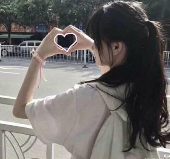 umarola's tweet image. 電車で席を譲ろうとしたら「次で降りるので大丈夫」って言われて、優しい断り方だなと思った 🤥