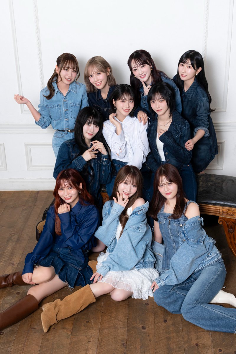 LOVE オフィシャルカレンダーブック 本日発売になりました🏠🌸💭 どの