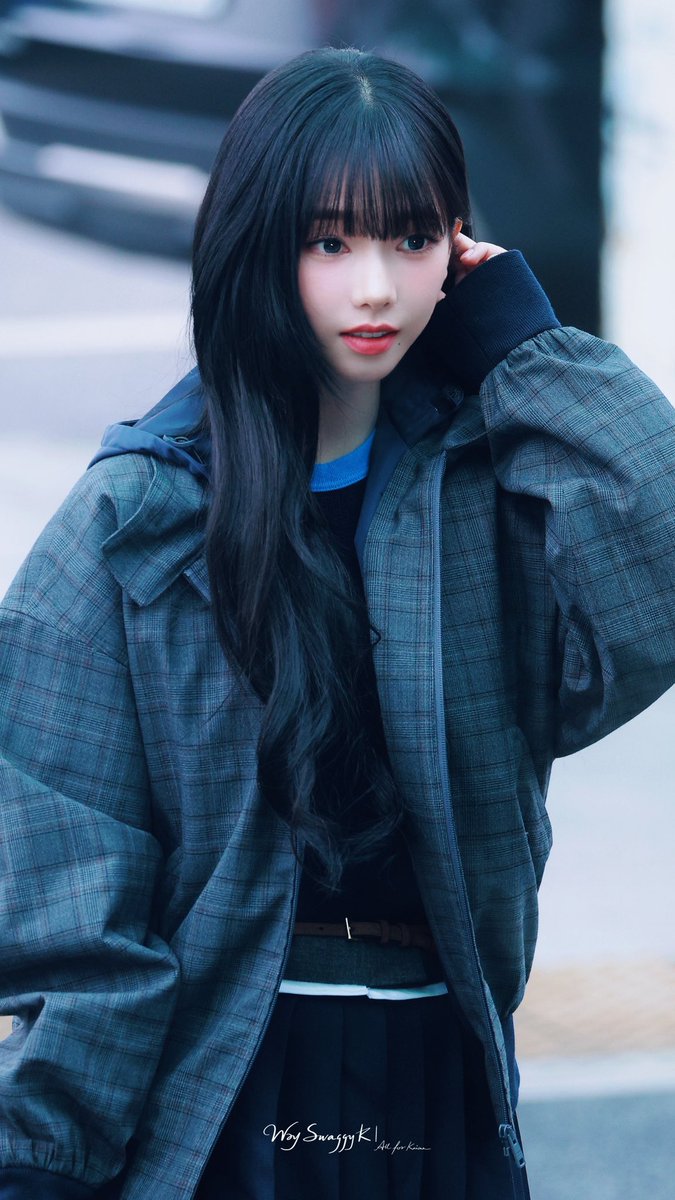 karinaofmoment's tweet photo. 오늘 청순하기도 하면서 귀엽고 너무너무 예쁘다 🫠💙 https://t.co/Qgr9L5DfDc