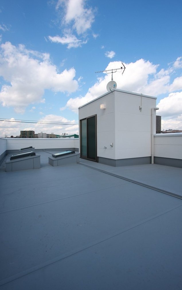 JTonge's tweet image. 今朝起きたら枕が床に落ちてた
寝相が悪すぎる 🐔