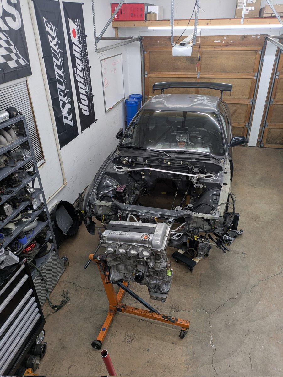 2fat4karting's tweet photo. @ohitstarik My engine isn't flat can I still hang out with you guys? https://t.co/qnHfCnxqls
