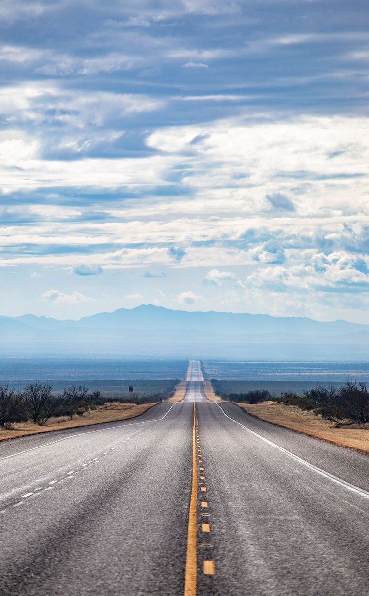 Isificational's tweet image. 昨夜は寝る前にホットミルク飲んだおかげでぐっすり眠れた 🏟️