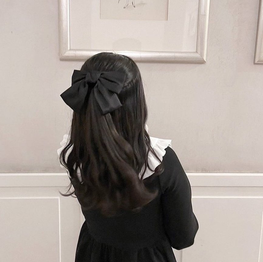 isiseli's tweet image. セールで3000円の服買ったけど着る機会あるかな 💂