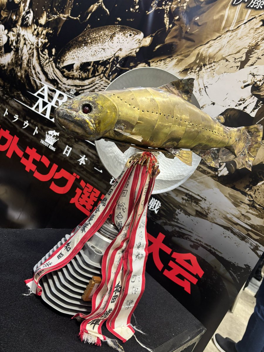 本日から3日間
パシフィコ横浜にて釣りフェス！

ご縁がありこちらのブースでスタッフやってますーー🐟🎣

#釣りフェス #パシフィコ横浜 
#トラキン #トラウトキング選手権大会 

#スタンプラリー もやってるよ🏁