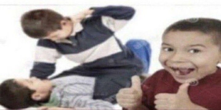 el quackity viendo como re bardean a spreen las armys mientras a el lo shippean con jungkook