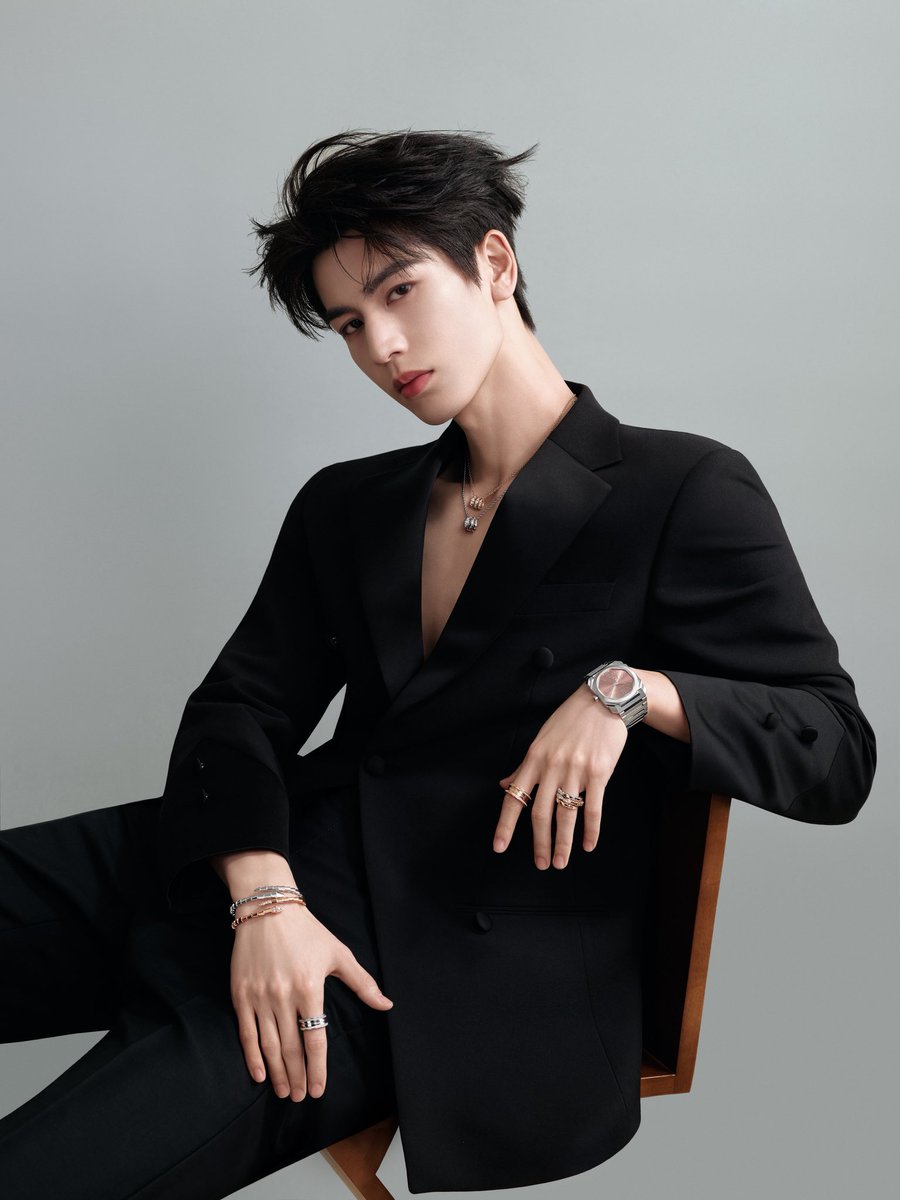 linghearchive's tweet image. 📸 Zhang Linghe for BVLGARI #张凌赫 #ZHANGLINGHE