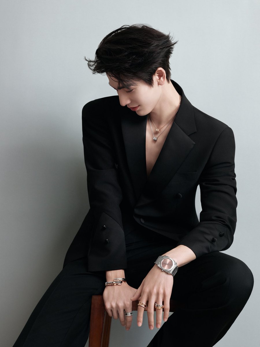 linghearchive's tweet image. 📸 Zhang Linghe for BVLGARI #张凌赫 #ZHANGLINGHE