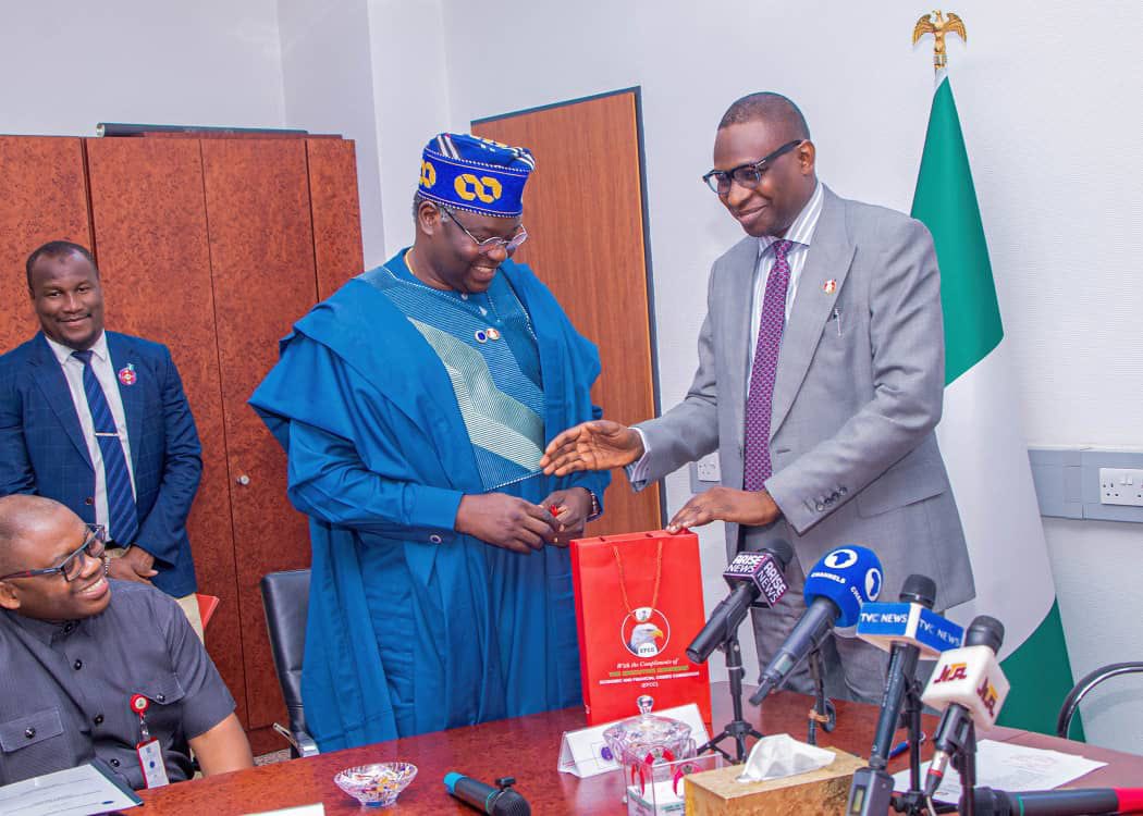 MatthewAdepoju6's tweet image. We’ve signed an MoU with @officialEFCC to deploy satellite data, geospatial analytics &amp;amp; spectrum monitoring in support of investigations, asset tracing, and enforcement—incl. action against illegal mining.
@NASRDA_Official 
#NASRDA #EFCC #GeospatialIntelligence #NationalSecurity