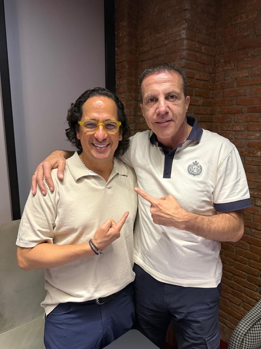 Al tio @cristobalsoria mil gracias por visitarnos, por apoyar al  @JuniorClubSA, por vivir con nosotros la alegría del Metropolitano con  @Luisfmuriel09. Barranquilla siempre tu casa, nos vemos en España 🇪🇸,  vizca el @