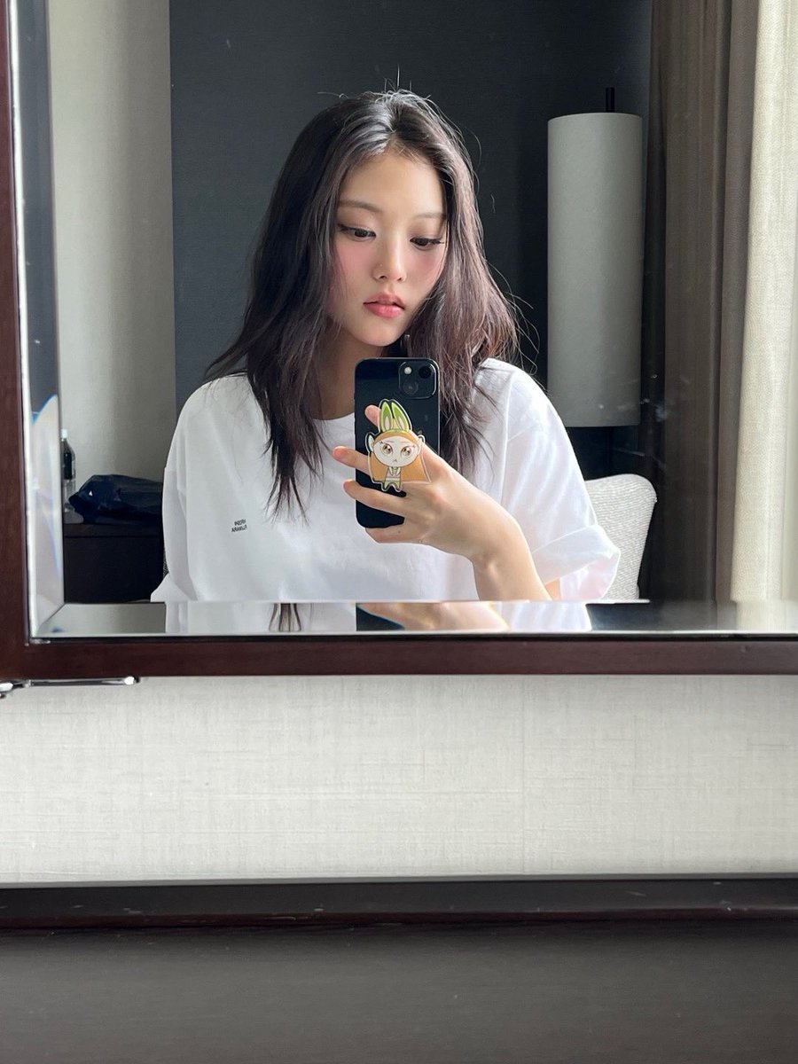 cookieggom's tweet image. this Haerin with this Dani