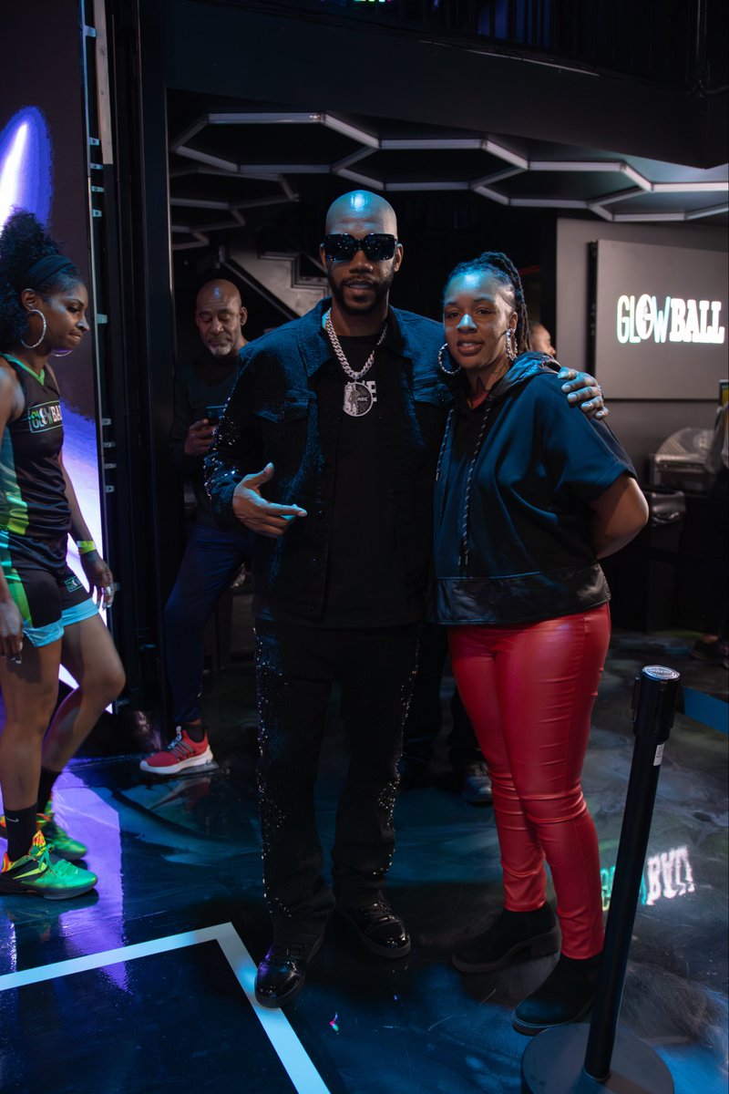 shawnapat's tweet image. What an amazing time was had at @kdcglobalmanagementlIc @officialKDC @kdcglowball Grand Opening‼️

Photography by @shotzby_mar @marcellousofficial🔥🔥🔥

#glowball #houston #basketball #live #jesusisking