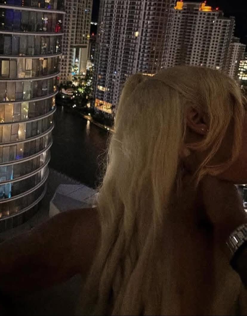 layxsnv's tweet image. The typa vibe I need fr.