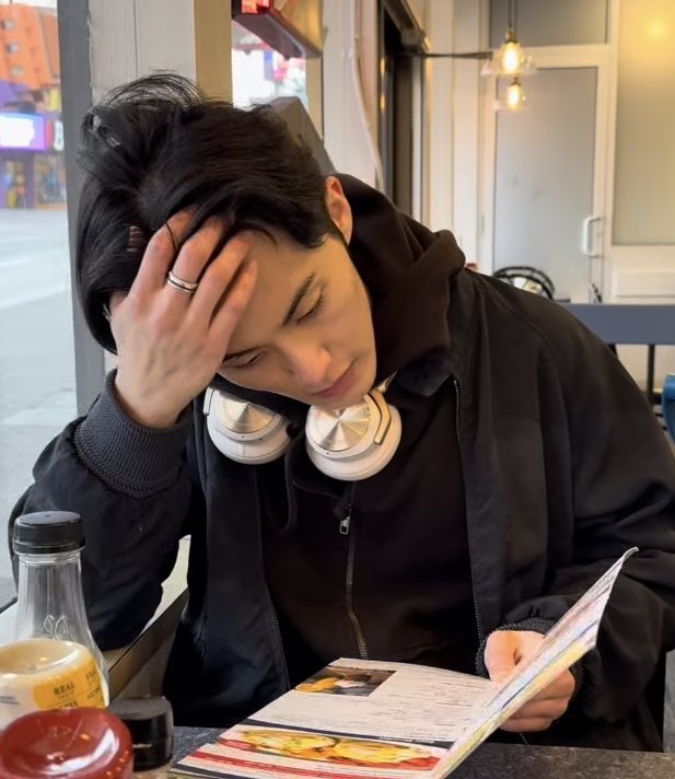 remermarkram's tweet image. คบกันตอนมหาลัย         ไปฮันนีมูนหลังแต่งงาน