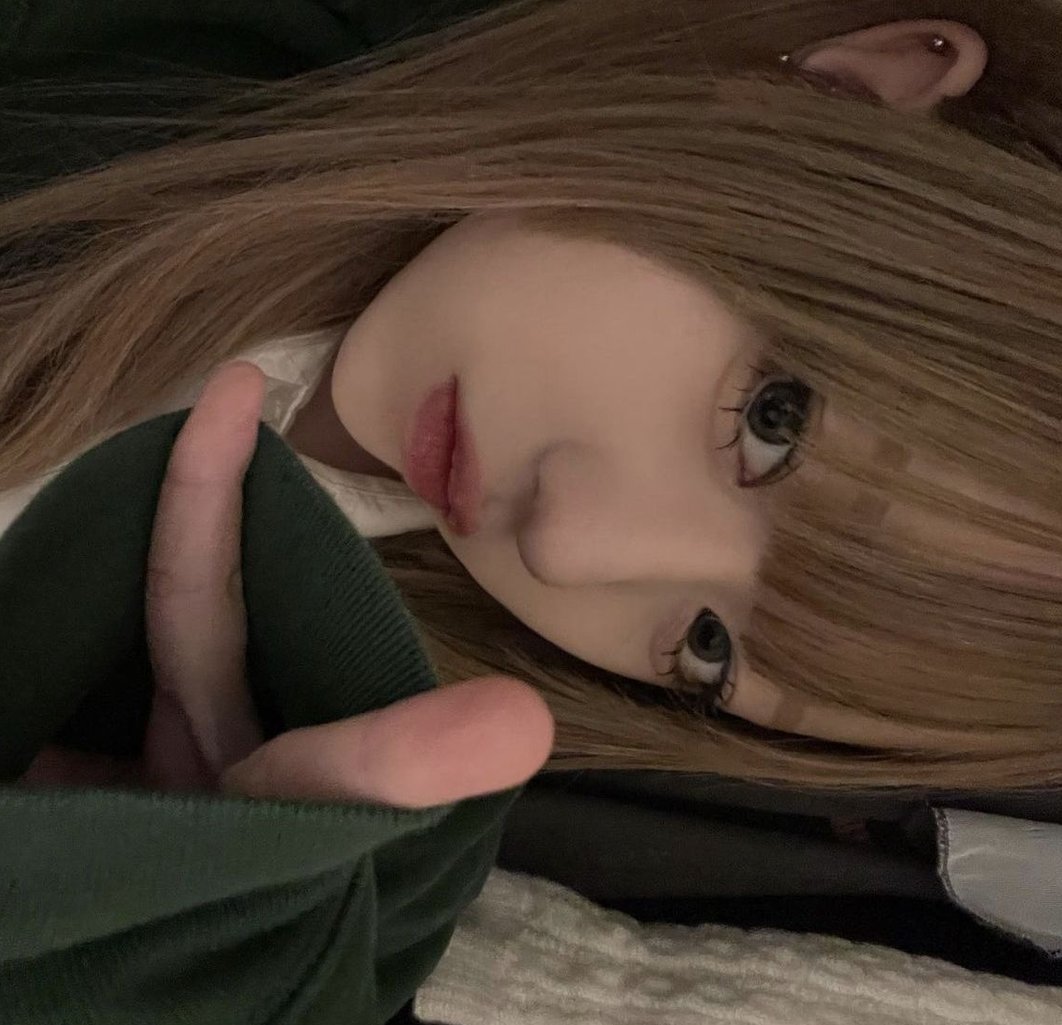 mariseliamor's tweet image. 友達との約束の時間まで
カフェで時間つぶし中 😢
