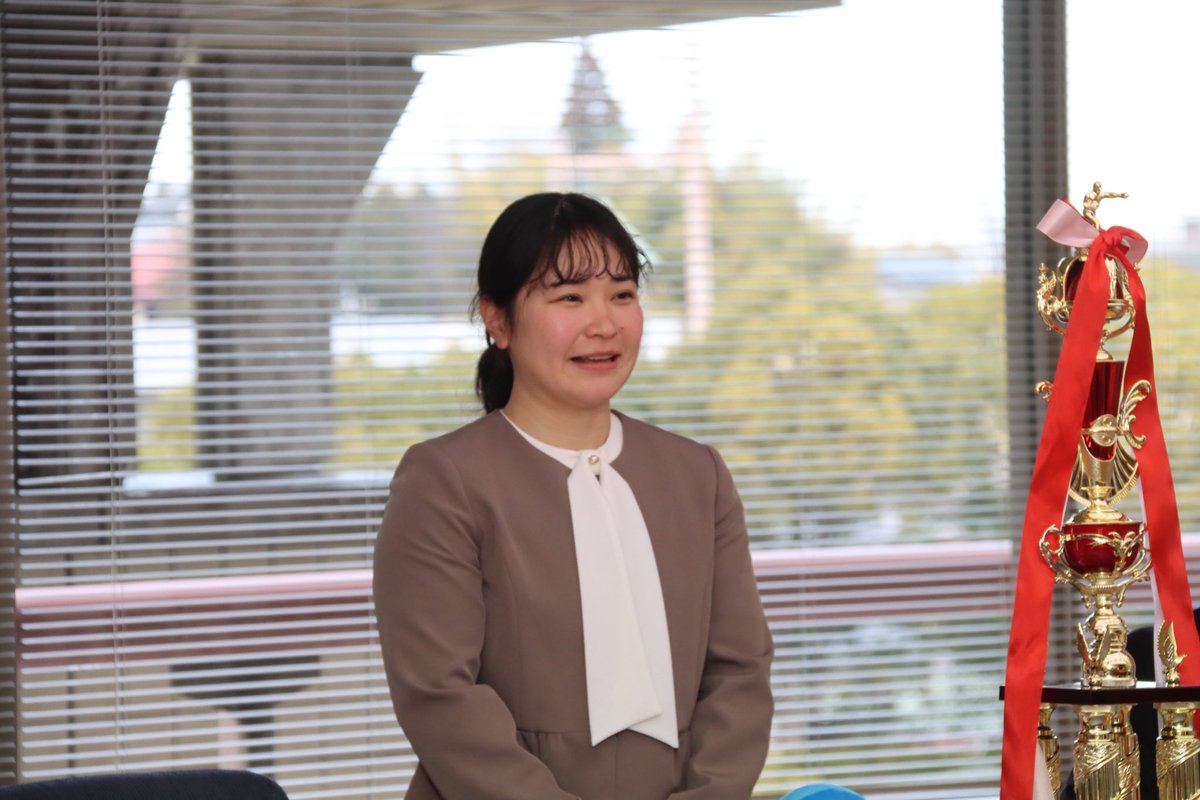 naritacity_'s tweet photo. 1月15日(木)「第95回全日本ボクシング選手権大会」、「第77回全日本社会人ボクシング選手権大会」で優勝した並木月海選手が市役所を表敬訪問しました。並木選手は、大会について触れ、優勝できたことの喜びを笑顔で振り返りました。 https://t.co/7sFhHrp8CZ