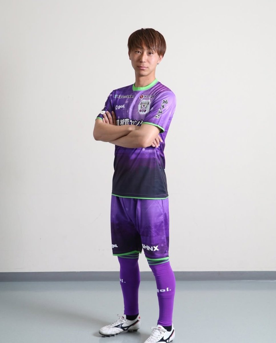 🚨 OFFICIAL 🚨

SEMEN PADANG resmi umumkan rekrutan baru pemain asing lainnya untuk putaran kedua 🇮🇩ISL musim 2025/26, yakni gelandang asal Jepang, 🇯🇵Kazaki Nakagawa (30)

Kazaki Nakagawa sebelumnya bermain untuk klub lokal, yakni 🇯🇵Fujieda MYFC (2nd tier) selama 2.5 musim catat