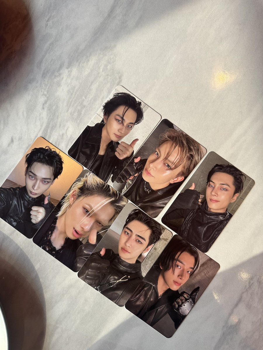 moonandenhypen's tweet image. ENGENEs who bravely donated blood shared their experience. This is what the Blood Donation Center looks like, along with the 'Blood Bite' you receive afterward. ENHYPEN truly stands for good music and good deeds for a better world and ENGENEs are just as kind.

@ENHYPEN #ENHYPEN