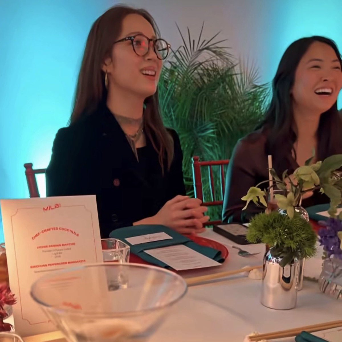 laufeymemez's tweet image. LAUFEY WITH GLASSES... SHE'S SO CUTEEE