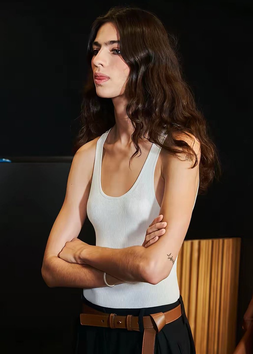 cpsjusuf's tweet image. yessss she can do both 🔥