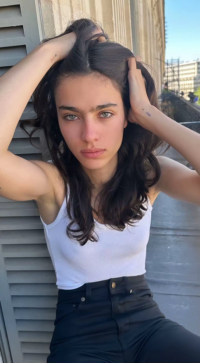 cpsjusuf's tweet image. yessss she can do both 🔥