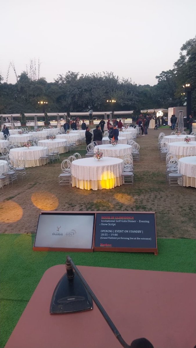 TeleprompterSo2's tweet image. Professional teleprompter support provided for the Glenfiddich Oldest Whisky event.

#Glenfiddich #Teleprompter #LuxuryEvent