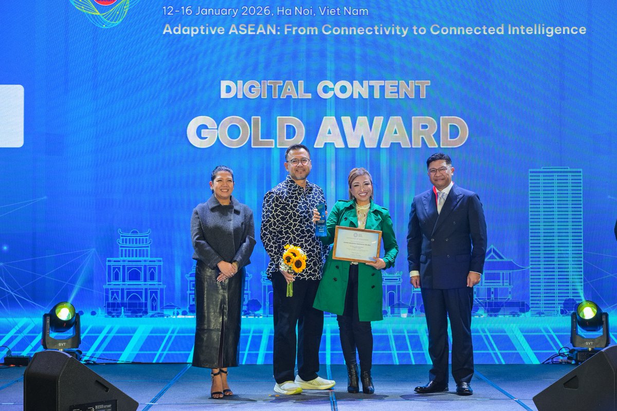 kemdigital_gov's tweet photo. SYARIKAT MALAYSIA UNGGUL DI ASEAN DIGITAL AWARDS 2026

HANOI, 16 Januari 2026 – Syarikat-syarikat Malaysia mencatat pencapaian membanggakan di ASEAN Digital Awards 2026 yang berlangsung sempena ASEAN Digital Ministers’ Meeting (ADGMIN) 2026 di Hanoi, Vietnam.

UMCH Technology Sdn. Bhd. dinobatkan juara bagi kategori Sektor Swasta, Innoveam Sdn Bhd meraih Anugerah Gangsa dalam kategori sama, manakala Enfiniti Interactive Xperiences Sdn. Bhd. memenangi Anugerah Emas kategori Kandungan Digital.

Kejayaan ini menzahirkan kekuatan inovasi digital Malaysia merentas pelbagai sektor serta mengukuhkan kedudukan negara sebagai antara peneraju ekosistem digital di peringkat ASEAN.

#ASEAN #KDASEAN #KementerianDigital #KeArahNegaraAI2030 #TowardsAnAINation2030 #MalaysiaDigital #DigitalMalaysia #JomDigital #SayaDigital #RancakkanMADANI #MADANIBekerja #MalaysiaMADANI