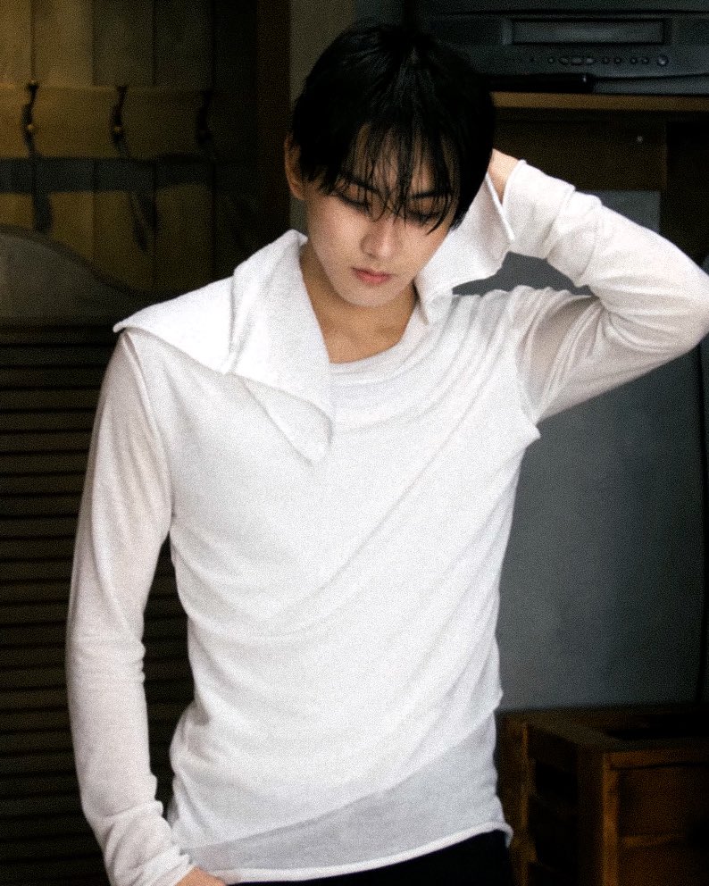 jungwonfeeds's tweet image. WTFFFFF JUNGWON????