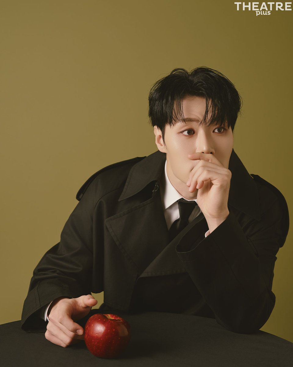 [인터뷰🎙] 약 7개월의 긴 기간을 이어가고 있는 뮤지컬 <데스노트>📓 1월호는 이번 시즌에 함께하는 두 사신, #류크 역의 임정모와 #렘 역의 이영미 배우를 만났습니다. 작품을 한층 풍성하게 만들며 관객들의 지지를 듬뿍 받고 있는 두 사람의 이야기를 전합니다!
-
📲blog.naver.com/theatreplus/22…