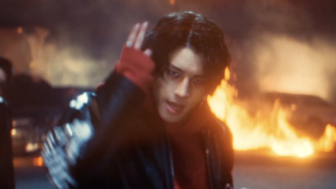 15ARCHIVEz's tweet image. it's a knife 🔪 

#제이크 #JAKE