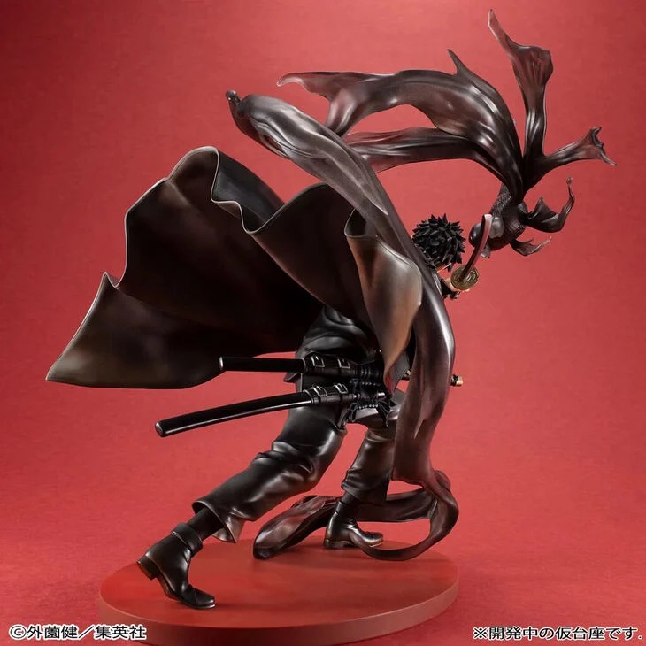 ShopCrunchyroll's tweet image. Watch out, because Chihiro Rokuhira's coming for your shelf. The first Kagurabachi figure of its size, this is not one to miss out on. 🔥⚔️

GET: got.cr/chihirogemfigu…