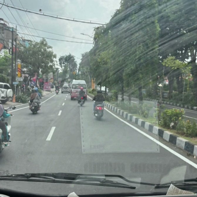 bathymetryss's tweet image. renang di siang bolong rasanya kayak lagi tanning dah gw (dipaksa my adek)