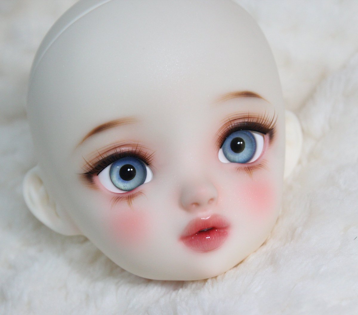 W (작업중) tweet media