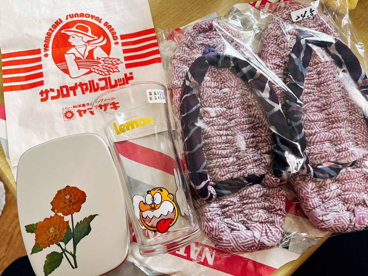 早起きして世田谷ボロ市行ってきた！
7.8年ぶり！

良い物に出会えた！
明日からこの弁当箱使おう🍙