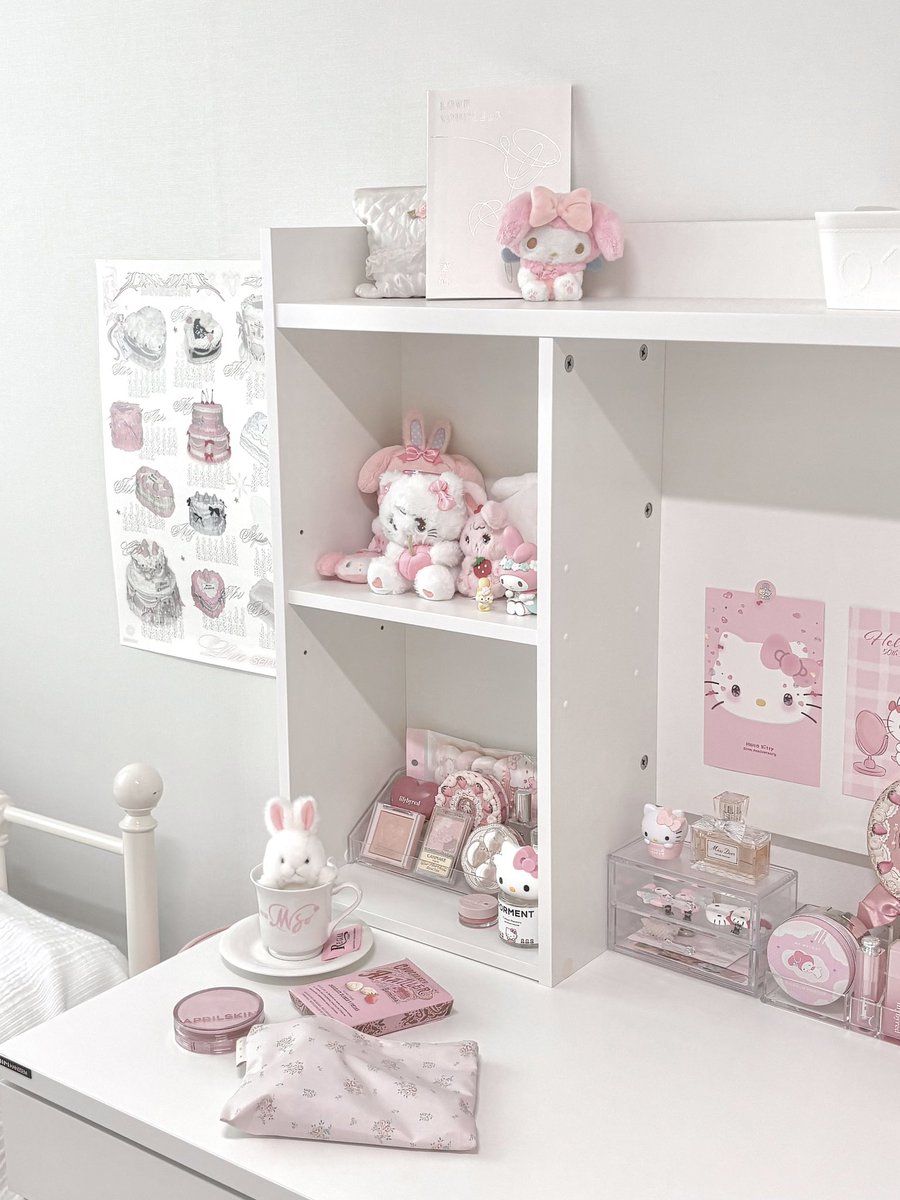 pinklovepotions's tweet image. 