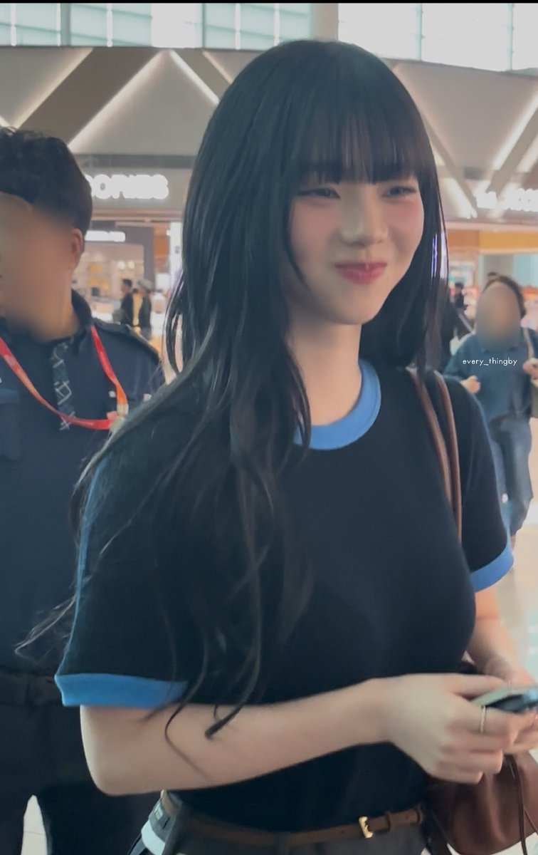 _bluustar's tweet image. ☺️🤏🏻