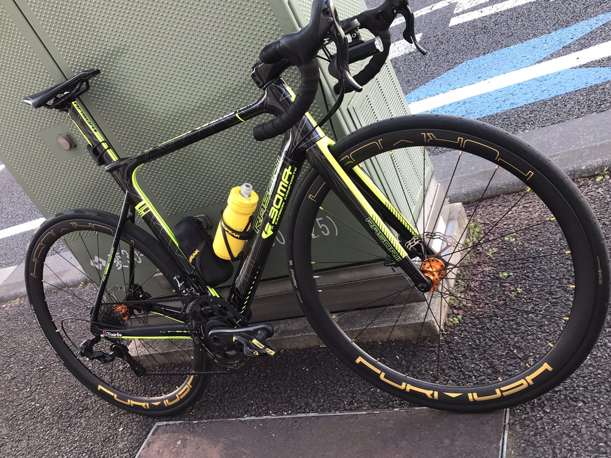 タイトリスラー様 これのチューブラーあったら危ない