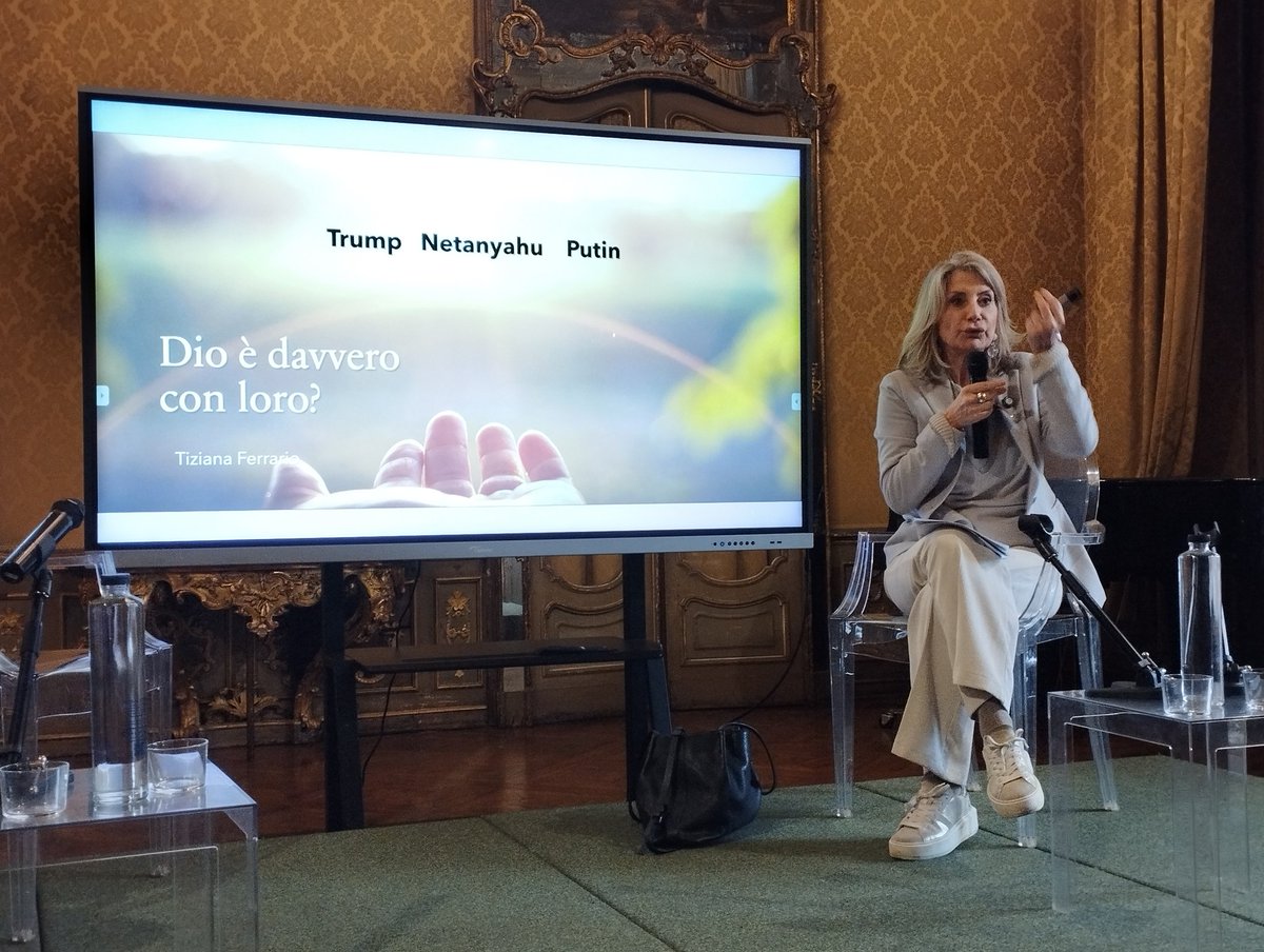 "Fare i #giornalisti è una cosa, fare i portavoce #politici è un'altra, una volta non era così (...) Oggi non è possibile parlare semplicemente di giornalisti... Parlare di buon #giornalismo significa investirci. L'#informazione di qualità si deve pagare" <a href="/TizianaFerrario/">tiziana ferrario 🇮🇹🇪🇺🌍</a>
