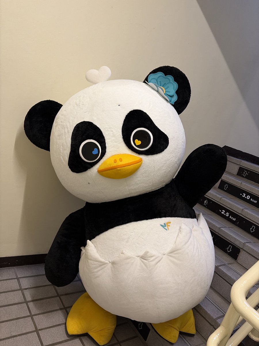 lunar_GMMTV's tweet image. บันไดก้เอานุมั่ยลง เพาะนุจาขึ้น #LUNAR